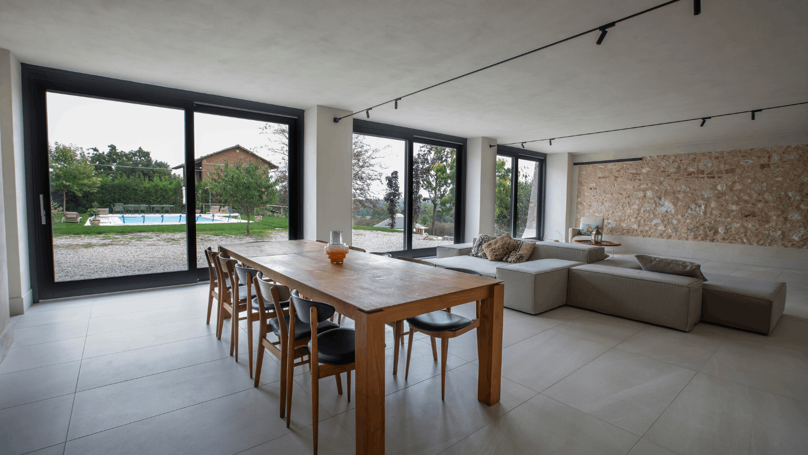 Italy-Dining-2